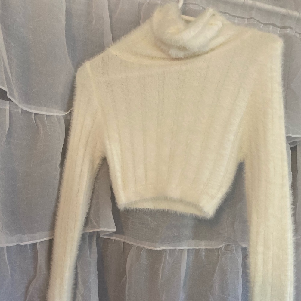 Cropped White Sweater